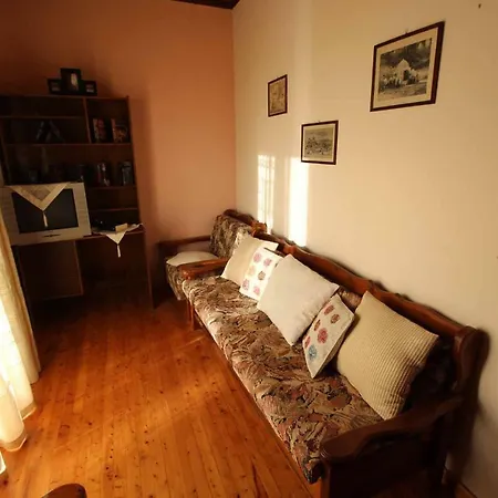 Alex Montos Corfu Casa de Férias Karousádes